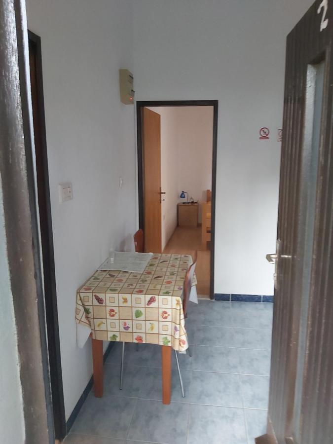 Apartman Janja Lejlighed Bol Eksteriør billede