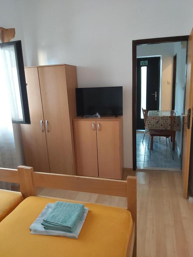 Apartman Janja Lejlighed Bol Eksteriør billede
